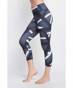 BrookeTaylorsYoga Kristen Capri