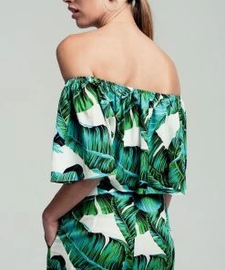 Q2 Boho Tops Palm Print Off Shoulder Ruffled Crop Top In Green 19 Q2 Boho Tops Palm Print Off Shoulder Ruffled Crop Top In Green