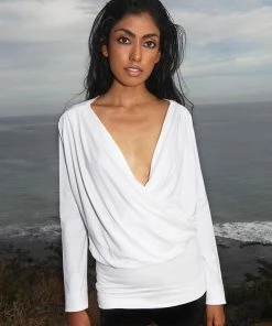 LUMINOUS BEING Satori Top With Key Hole Back